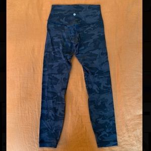 Lulu lemon align HR leggings 28” in Black & grey camo print